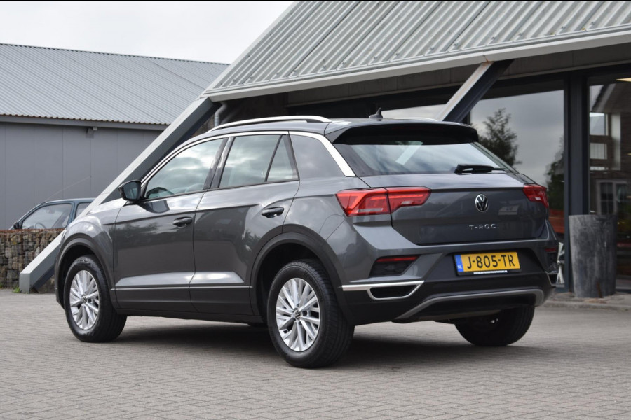 Volkswagen T-Roc 1.0 TSI | VIRTUAL COCKPIT | CAMERA | APPLE CARPLAY | ANDROID AUTO | NAP | DEALER ONDERHOUDEN