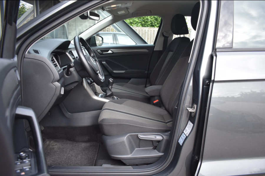 Volkswagen T-Roc 1.0 TSI | VIRTUAL COCKPIT | CAMERA | APPLE CARPLAY | ANDROID AUTO | NAP | DEALER ONDERHOUDEN