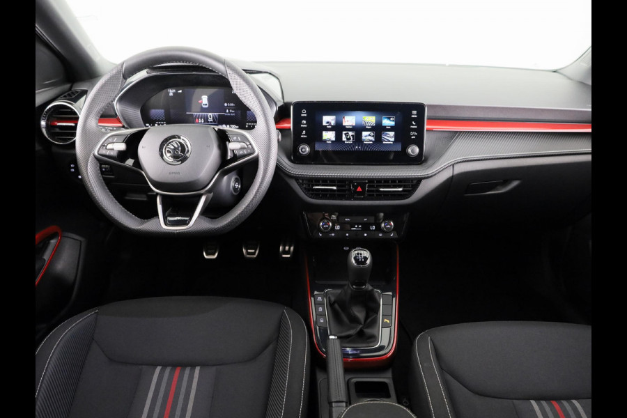 Škoda Fabia 1.0 TSI Monte Carlo 95 pk | Verlengde garantie | Navigatie via App | Parkeersensoren | Achteruitrijcamera | LED koplampen | Stoelverwarming |