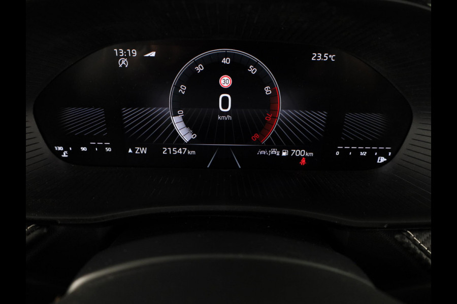 Škoda Fabia 1.0 TSI Monte Carlo 95 pk | Verlengde garantie | Navigatie via App | Parkeersensoren | Achteruitrijcamera | LED koplampen | Stoelverwarming |