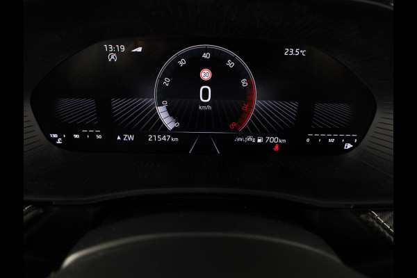 Škoda Fabia 1.0 TSI Monte Carlo 95 pk | Verlengde garantie | Navigatie via App | Parkeersensoren | Achteruitrijcamera | LED koplampen | Stoelverwarming |