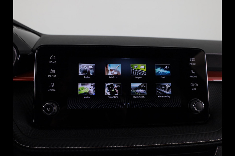 Škoda Fabia 1.0 TSI Monte Carlo 95 pk | Verlengde garantie | Navigatie via App | Parkeersensoren | Achteruitrijcamera | LED koplampen | Stoelverwarming |