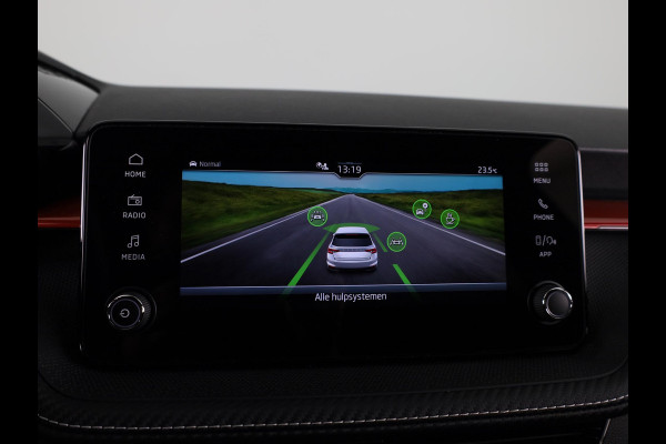Škoda Fabia 1.0 TSI Monte Carlo 95 pk | Verlengde garantie | Navigatie via App | Parkeersensoren | Achteruitrijcamera | LED koplampen | Stoelverwarming |