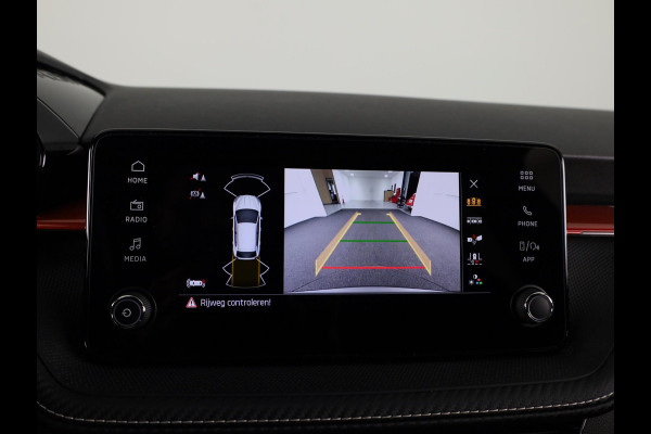 Škoda Fabia 1.0 TSI Monte Carlo 95 pk | Verlengde garantie | Navigatie via App | Parkeersensoren | Achteruitrijcamera | LED koplampen | Stoelverwarming |