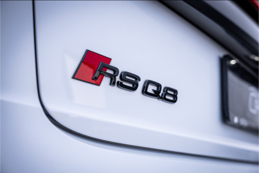 Audi RSQ8 4.0 TFSI quattro - RS Dynamic Plus | Keramisch | Panorama | B&O Advanced | Luchtvering