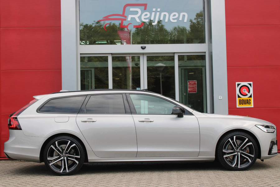 Volvo V90 B5 250PK ULTIMATE DARK MILD HYBRID | PANORAMISCH SCHUIF/KANTEL DAK | HARMAN KARDON PREMIUM AUDIO | FULL-LED ACTIVE HIGH BEAM KOPLAMPEN | LED MISTLAMPEN VOOR | POWER SEATS - BESTUURDERS- EN PASSAGIERSSTOEL ELEKTRISCHVERSTELBAAR MET GEHEUGEN, ELEKTRISCH VERSTELBARE  ZITVERLENGERS /LENDESTEUN VIERVOUDIG VERSTELBAAR | SPORTSTOELEN MET NAPPA LEER | STOEL/STUUR VERWARMING | ORREFORS KRISTALLEN POOKKNOP | ZWARTE HEMELBEKLEDING | EXTRA GETINT GLAS ACHTER | ACHTERUITRIJ CAMERA | UITKLAPBARE ZITVERHOGERS ACHTERBANK | 20" BLACK DIAMONT VELGEN | PARKEER VERWARMING MET TIMER "STAND