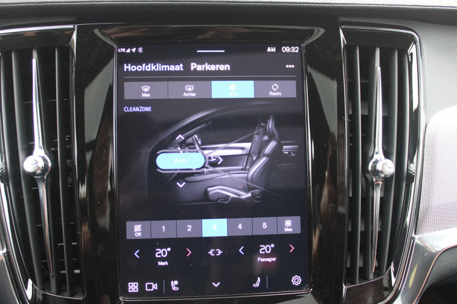 Volvo V90 B5 250PK ULTIMATE DARK MILD HYBRID | PANORAMISCH SCHUIF/KANTEL DAK | HARMAN KARDON PREMIUM AUDIO | FULL-LED ACTIVE HIGH BEAM KOPLAMPEN | LED MISTLAMPEN VOOR | POWER SEATS - BESTUURDERS- EN PASSAGIERSSTOEL ELEKTRISCHVERSTELBAAR MET GEHEUGEN, ELEKTRISCH VERSTELBARE  ZITVERLENGERS /LENDESTEUN VIERVOUDIG VERSTELBAAR | SPORTSTOELEN MET NAPPA LEER | STOEL/STUUR VERWARMING | ORREFORS KRISTALLEN POOKKNOP | ZWARTE HEMELBEKLEDING | EXTRA GETINT GLAS ACHTER | ACHTERUITRIJ CAMERA | UITKLAPBARE ZITVERHOGERS ACHTERBANK | 20" BLACK DIAMONT VELGEN | PARKEER VERWARMING MET TIMER "STAND