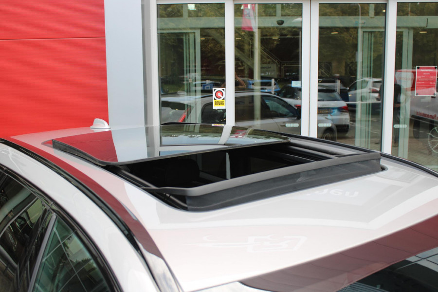 Volvo V90 B5 250PK ULTIMATE DARK MILD HYBRID | PANORAMISCH SCHUIF/KANTEL DAK | HARMAN KARDON PREMIUM AUDIO | FULL-LED ACTIVE HIGH BEAM KOPLAMPEN | LED MISTLAMPEN VOOR | POWER SEATS - BESTUURDERS- EN PASSAGIERSSTOEL ELEKTRISCHVERSTELBAAR MET GEHEUGEN, ELEKTRISCH VERSTELBARE  ZITVERLENGERS /LENDESTEUN VIERVOUDIG VERSTELBAAR | SPORTSTOELEN MET NAPPA LEER | STOEL/STUUR VERWARMING | ORREFORS KRISTALLEN POOKKNOP | ZWARTE HEMELBEKLEDING | EXTRA GETINT GLAS ACHTER | ACHTERUITRIJ CAMERA | UITKLAPBARE ZITVERHOGERS ACHTERBANK | 20" BLACK DIAMONT VELGEN | PARKEER VERWARMING MET TIMER "STAND