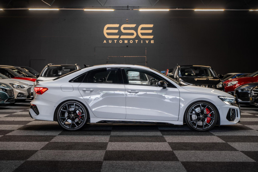 Audi RS3 Limousine 2.5 TFSI RS 3 quattro B&O | Hud | RS-seats | Matrix