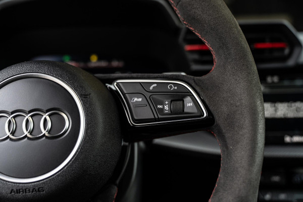 Audi RS3 Limousine 2.5 TFSI RS 3 quattro B&O | Hud | RS-seats | Matrix