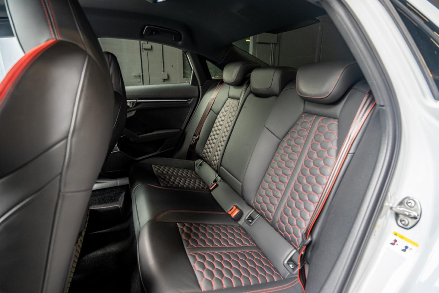 Audi RS3 Limousine 2.5 TFSI RS 3 quattro B&O | Hud | RS-seats | Matrix