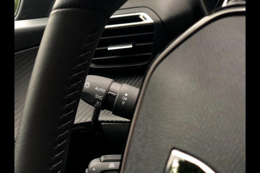 Peugeot 208 1.2 PureTech Allure | Half leder, Virt. Cockp., Navi, 360 Camera, ACC, Climate | Facelift model! |