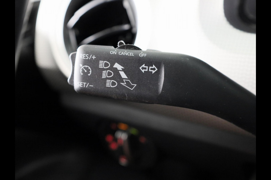 Volkswagen up! 1.0 BMT high up! 60 PK | Cruise control | Parkeersensoren | Multistuurwiel