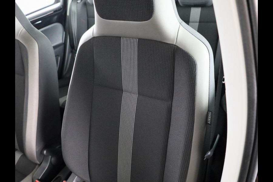 Volkswagen up! 1.0 BMT high up! 60 PK | Cruise control | Parkeersensoren | Multistuurwiel