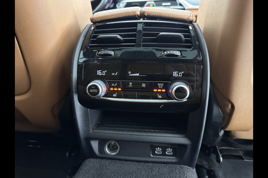BMW 5 Serie Touring 540d xDrive High Executive (INCL-BTW) Aut. *PANO | LASER-LIGHT | HEAD-UP | LUXURY-LEATHER | BLIND-SPOT | MEMORY-PACK | HARMAN/KARDON | TOP-VIEW | DIGI-COCKPIT | HEATED-COMFORTSEATS | KEYLESS | NAVI-FULLMAP | 18''ALU*