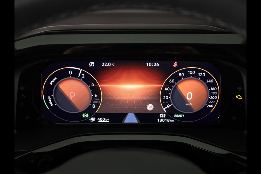 Volkswagen Multivan 1.4 eHybrid L1H1 Style 218 pk Automaat (DSG) | Navigatie | Elektr. trekhaak | Parkeersensoren (Park assist) | Achteruitrijcamera | Adaptieve cruise control | Elektr. schuifdeuren li/re |
