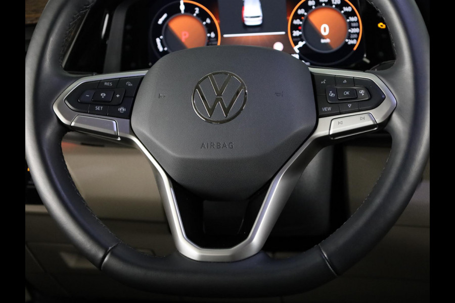 Volkswagen Multivan 1.4 eHybrid L1H1 Style 218 pk Automaat (DSG) | Navigatie | Elektr. trekhaak | Parkeersensoren (Park assist) | Achteruitrijcamera | Adaptieve cruise control | Elektr. schuifdeuren li/re |