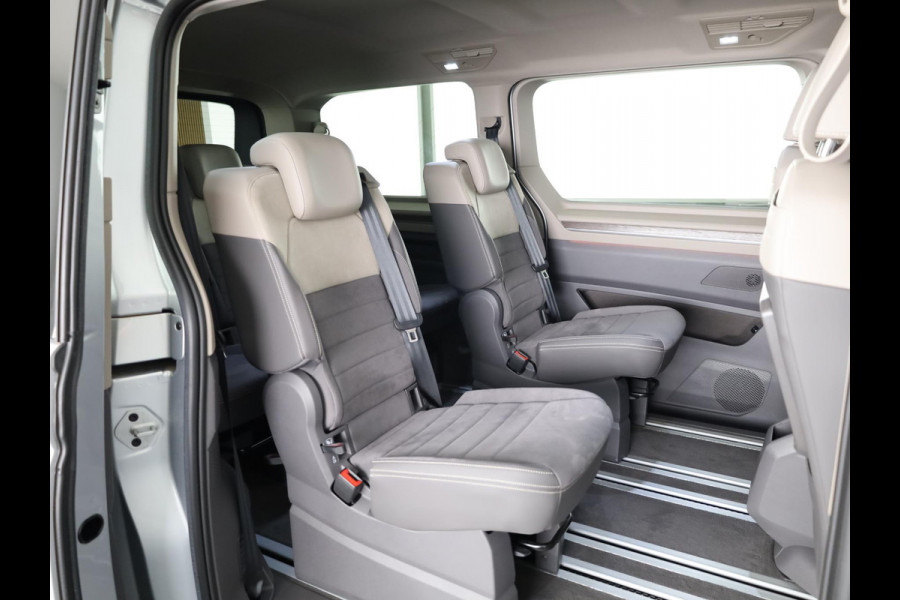 Volkswagen Multivan 1.4 eHybrid L1H1 Style 218 pk Automaat (DSG) | Navigatie | Elektr. trekhaak | Parkeersensoren (Park assist) | Achteruitrijcamera | Adaptieve cruise control | Elektr. schuifdeuren li/re |