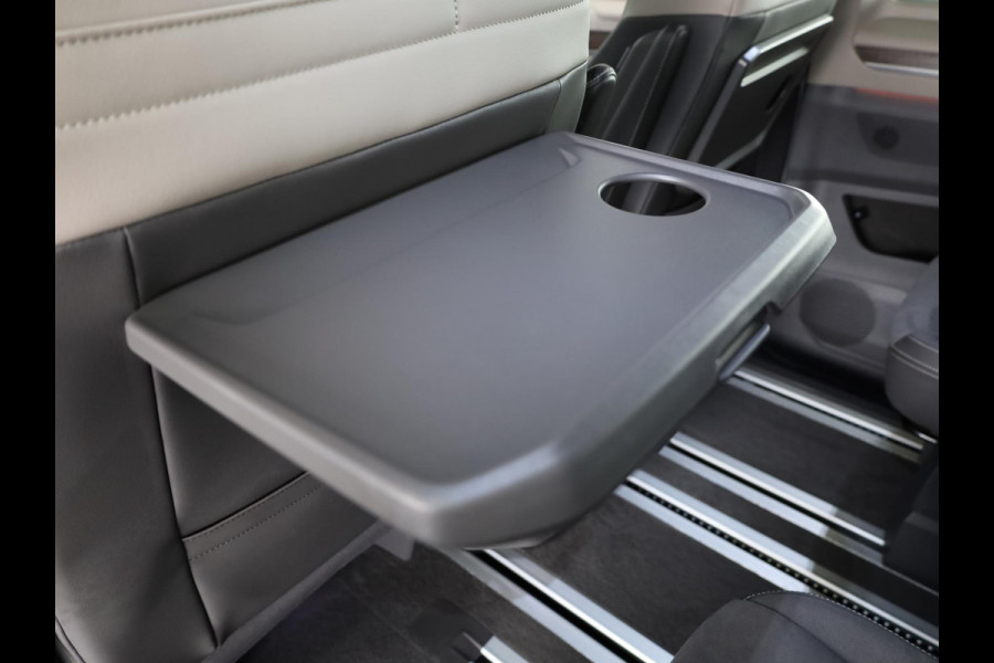 Volkswagen Multivan 1.4 eHybrid L1H1 Style 218 pk Automaat (DSG) | Navigatie | Elektr. trekhaak | Parkeersensoren (Park assist) | Achteruitrijcamera | Adaptieve cruise control | Elektr. schuifdeuren li/re |