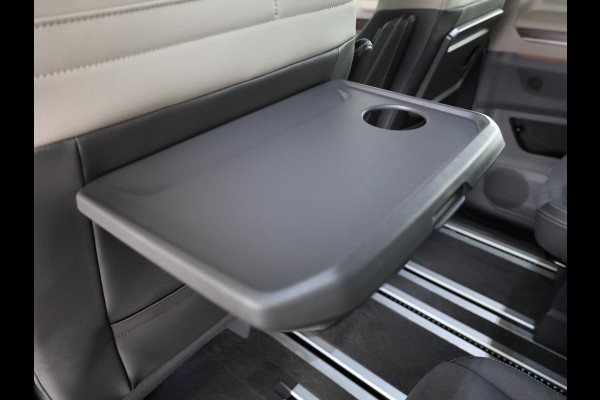 Volkswagen Multivan 1.4 eHybrid L1H1 Style 218 pk Automaat (DSG) | Navigatie | Elektr. trekhaak | Parkeersensoren (Park assist) | Achteruitrijcamera | Adaptieve cruise control | Elektr. schuifdeuren li/re |