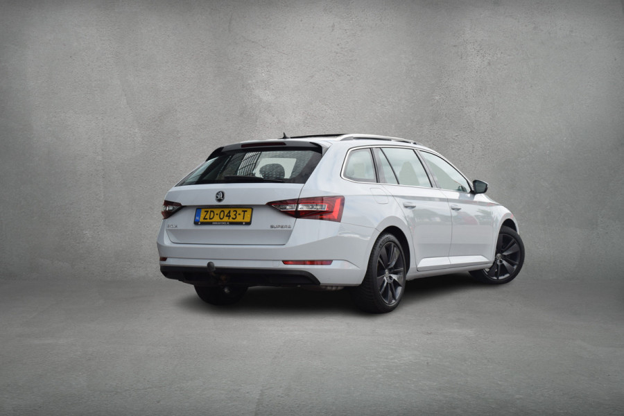 Škoda Superb Combi 1.5 TSI ACT Ambition Business | Panorama | Trekhaak | Apple Carplay