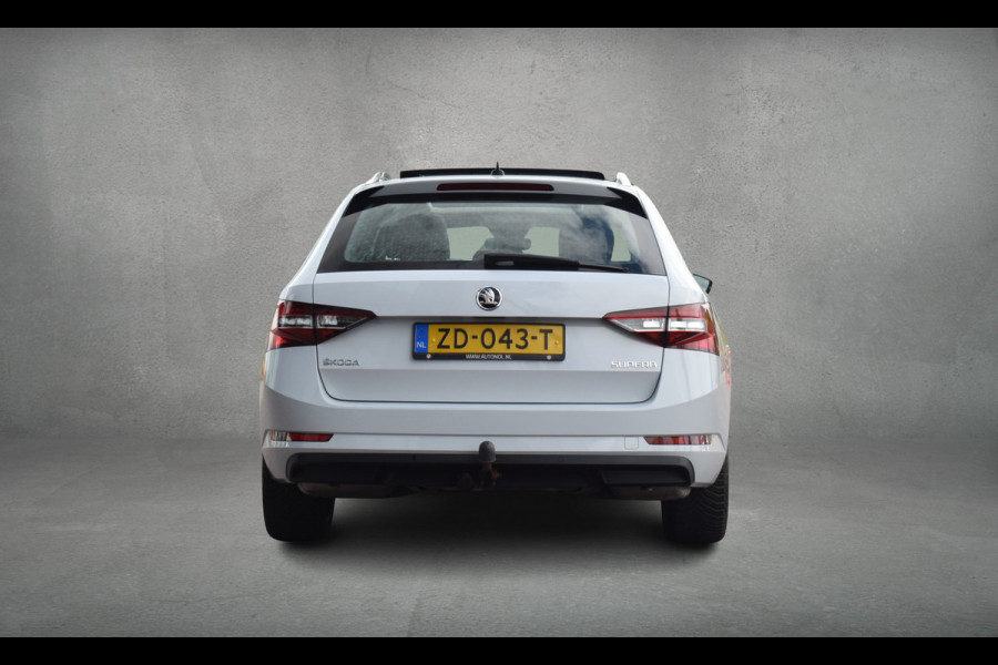 Škoda Superb Combi 1.5 TSI ACT Ambition Business | Panorama | Trekhaak | Apple Carplay