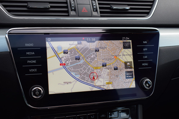 Škoda Superb Combi 1.5 TSI ACT Ambition Business | Panorama | Trekhaak | Apple Carplay