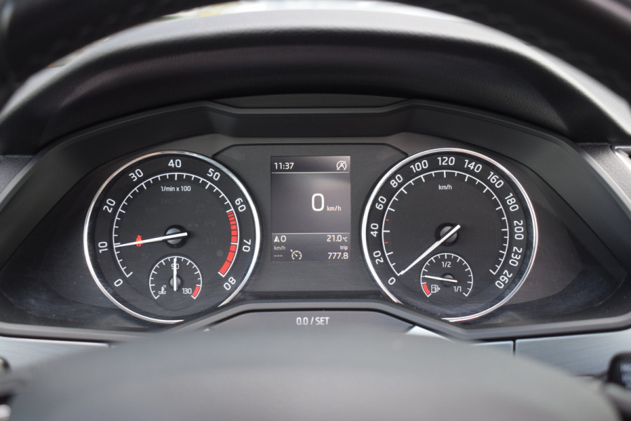 Škoda Superb Combi 1.5 TSI ACT Ambition Business | Panorama | Trekhaak | Apple Carplay