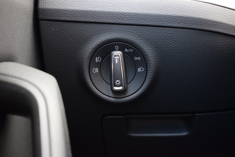 Škoda Superb Combi 1.5 TSI ACT Ambition Business | Panorama | Trekhaak | Apple Carplay