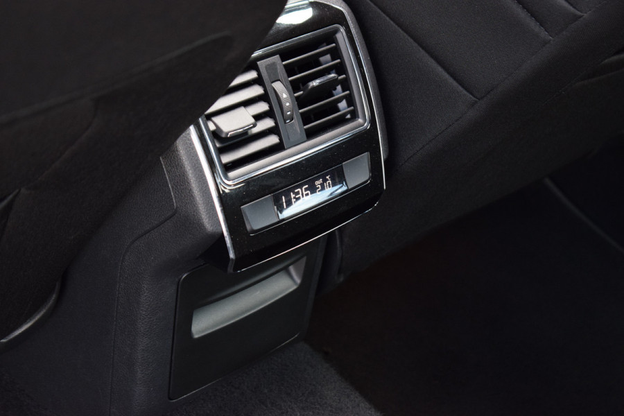 Škoda Superb Combi 1.5 TSI ACT Ambition Business | Panorama | Trekhaak | Apple Carplay