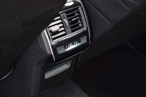 Škoda Superb Combi 1.5 TSI ACT Ambition Business | Panorama | Trekhaak | Apple Carplay