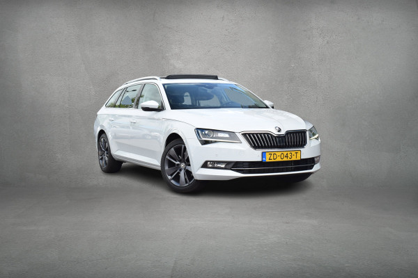 Škoda Superb Combi 1.5 TSI ACT Ambition Business | Panorama | Trekhaak | Apple Carplay