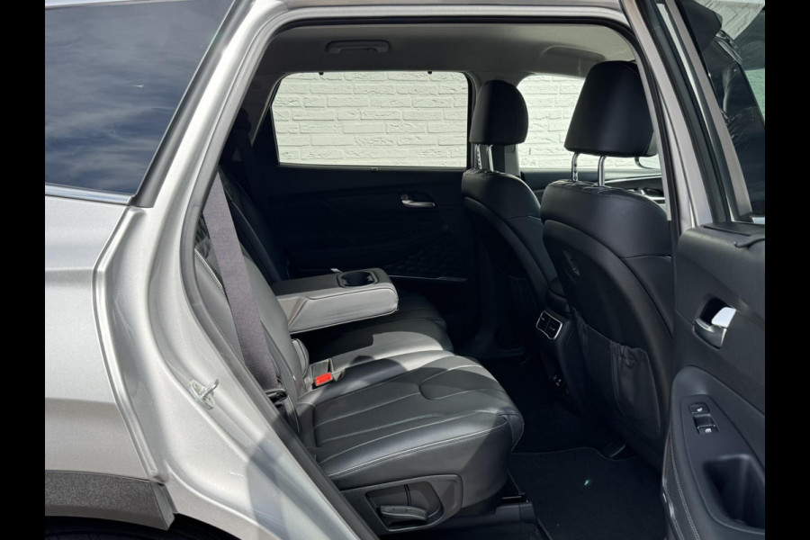 Hyundai Santa Fe 1.6 T-GDI PHEV Premium Adaptive cruise Climate control Stoelventilatie/-verwarming Stuurverwarming Apple/ Android