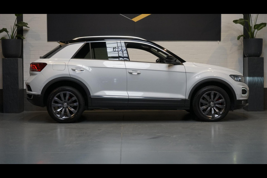 Volkswagen T-Roc 1.5 TSI Sport AUTOMAAT-ACC-BEATS-CAMERA-FULL LED-KEYLESS-LEDER-MODE-PANORAMA-VIRTUEEL