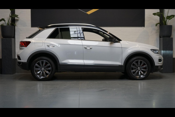 Volkswagen T-Roc 1.5 TSI Sport AUTOMAAT-ACC-BEATS-CAMERA-FULL LED-KEYLESS-LEDER-MODE-PANORAMA-VIRTUEEL