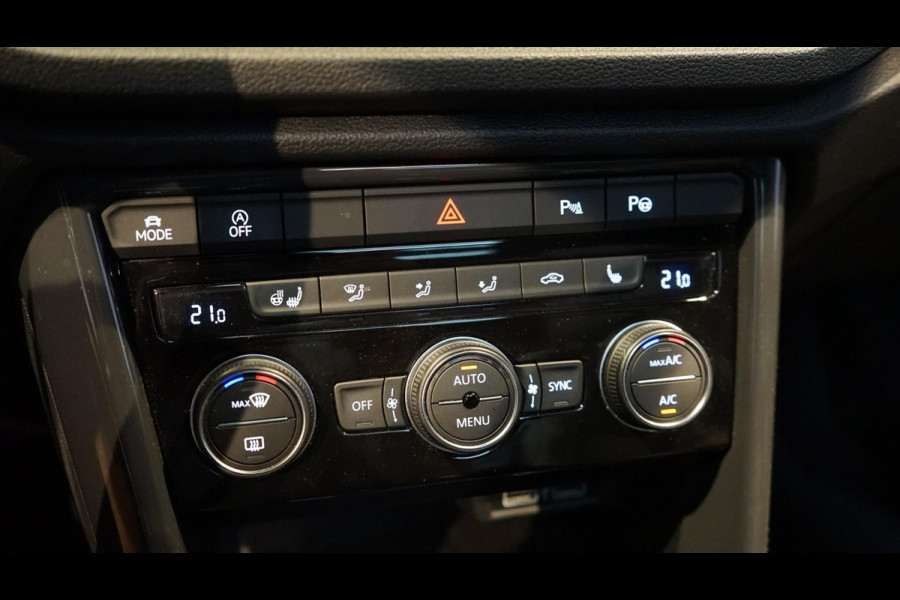 Volkswagen T-Roc 1.5 TSI Sport AUTOMAAT-ACC-BEATS-CAMERA-FULL LED-KEYLESS-LEDER-MODE-PANORAMA-VIRTUEEL