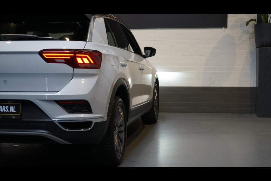 Volkswagen T-Roc 1.5 TSI Sport AUTOMAAT-ACC-BEATS-CAMERA-FULL LED-KEYLESS-LEDER-MODE-PANORAMA-VIRTUEEL