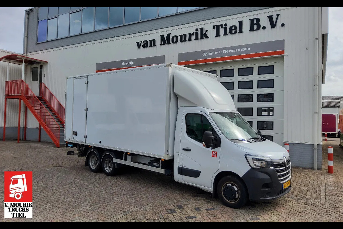 Renault Master 165.35 BE COMBI 3500 PLUS - EURO 6 - VTV-98-F & OT-79-TP - LAADVERMOGEN +/- 2720 KG. Renault Master 165.35 BE COMBI 3500 PLUS - EURO 6 - VTV-98-F & OT-79-TP - LAADVERMOGEN +/- 2720 KG.