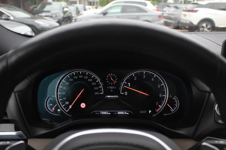 BMW X4 M40i High Executive / Trekhaak / Panoramadak / Camera / Head-up / Luxe Leder / 21'' / Harman Kardon / Navigatie / Stuur+Stoelverwarming / DAB / Dodehoek / Cruise Control