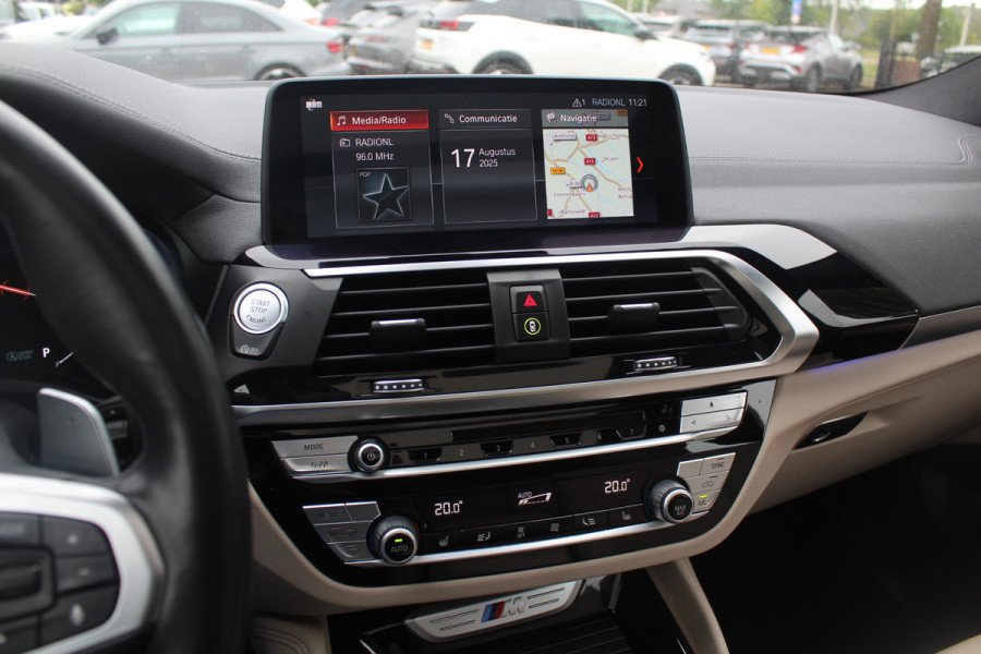 BMW X4 M40i High Executive / Trekhaak / Panoramadak / Camera / Head-up / Luxe Leder / 21'' / Harman Kardon / Navigatie / Stuur+Stoelverwarming / DAB / Dodehoek / Cruise Control