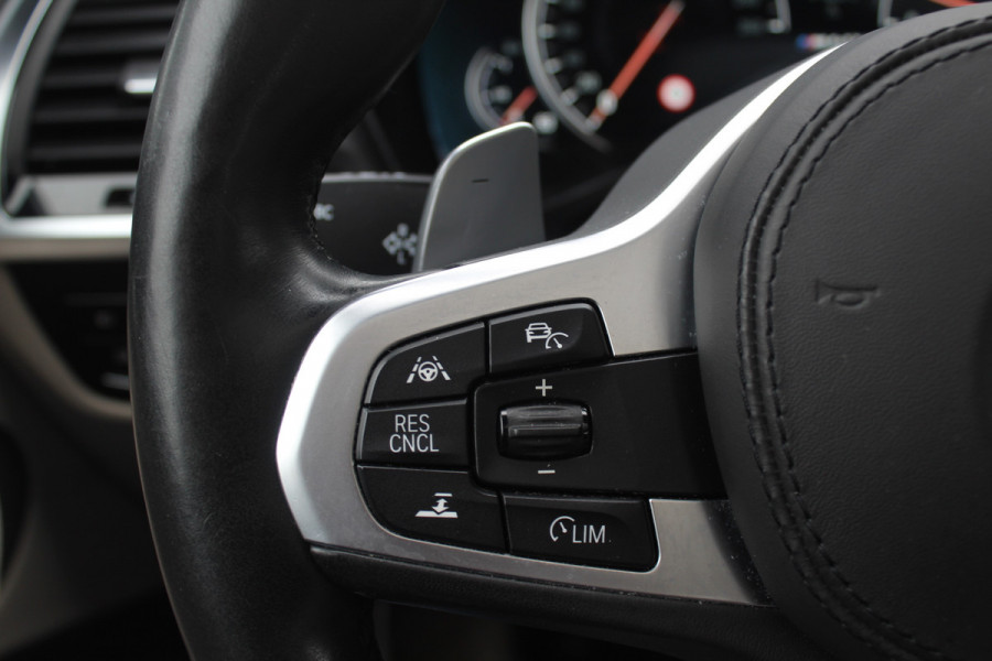 BMW X4 M40i High Executive / Trekhaak / Panoramadak / Camera / Head-up / Luxe Leder / 21'' / Harman Kardon / Navigatie / Stuur+Stoelverwarming / DAB / Dodehoek / Cruise Control