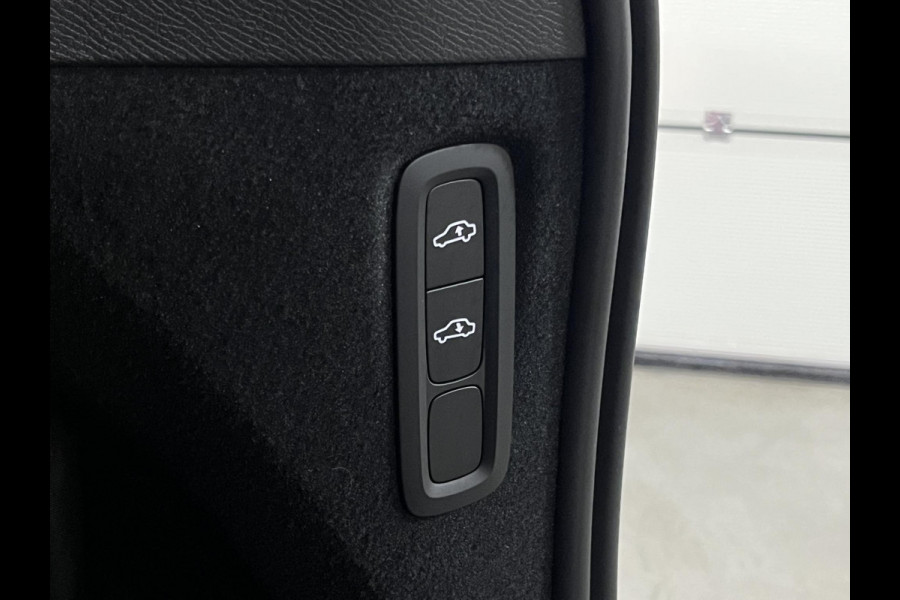 Volvo XC90 2.0 T8 Hybrid Ultra Bright *Facelift* | Luchtvering | Open dak | Adapt. Cruise | Harman & Kardon | Google |