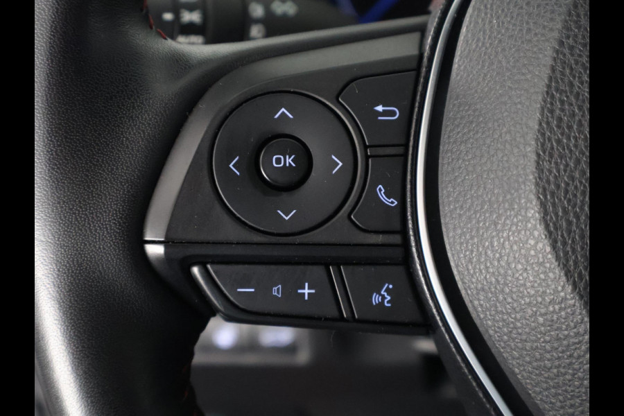 Toyota RAV4 2.5 Plug-in Hybrid AWD Dynamic | 1500KG trekgewicht | Afneembare Trekhaak| Stuur- & Stoelverwarming | Apple Carplay & AndroidAUTO |
