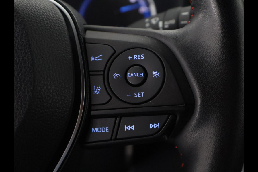 Toyota RAV4 2.5 Plug-in Hybrid AWD Dynamic | 1500KG trekgewicht | Afneembare Trekhaak| Stuur- & Stoelverwarming | Apple Carplay & AndroidAUTO |