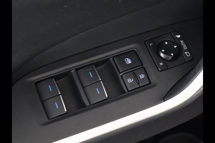 Toyota RAV4 2.5 Plug-in Hybrid AWD Dynamic | 1500KG trekgewicht | Afneembare Trekhaak| Stuur- & Stoelverwarming | Apple Carplay & AndroidAUTO |
