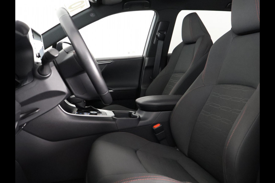 Toyota RAV4 2.5 Plug-in Hybrid AWD Dynamic | 1500KG trekgewicht | Afneembare Trekhaak| Stuur- & Stoelverwarming | Apple Carplay & AndroidAUTO |