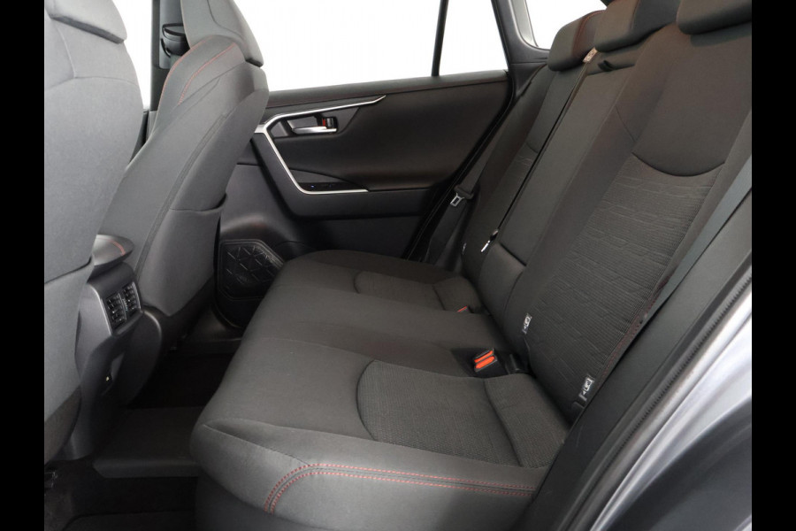 Toyota RAV4 2.5 Plug-in Hybrid AWD Dynamic | 1500KG trekgewicht | Afneembare Trekhaak| Stuur- & Stoelverwarming | Apple Carplay & AndroidAUTO |