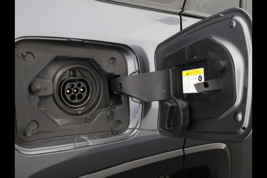 Toyota RAV4 2.5 Plug-in Hybrid AWD Dynamic | 1500KG trekgewicht | Afneembare Trekhaak| Stuur- & Stoelverwarming | Apple Carplay & AndroidAUTO |