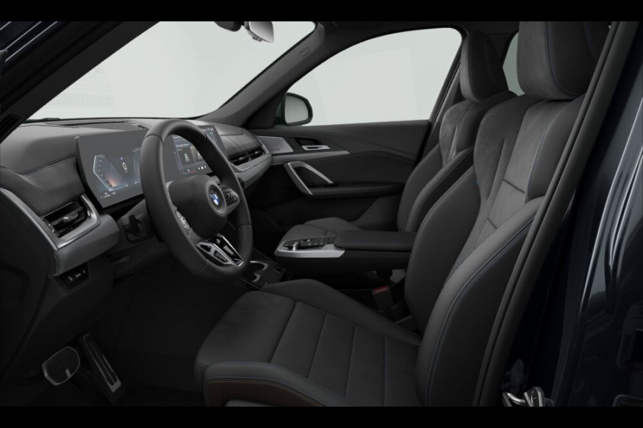 BMW X1 sDrive18i M-Sport - Pano - Trekhaak - Driving Ass Plus - Harman Kardon