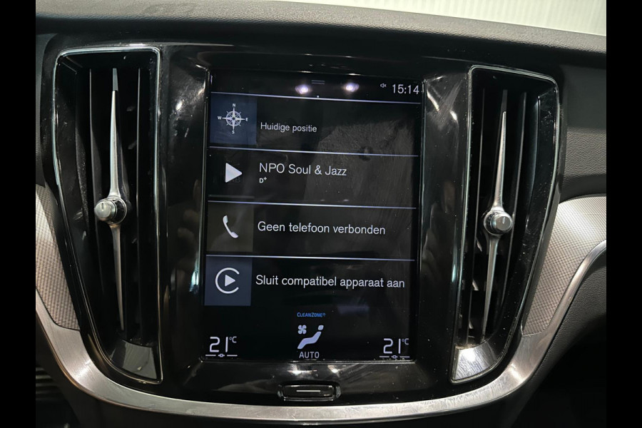 Volvo V60 T6 Aut. Plug-in Hybrid R-Design Leder Parkeercamera 340pk